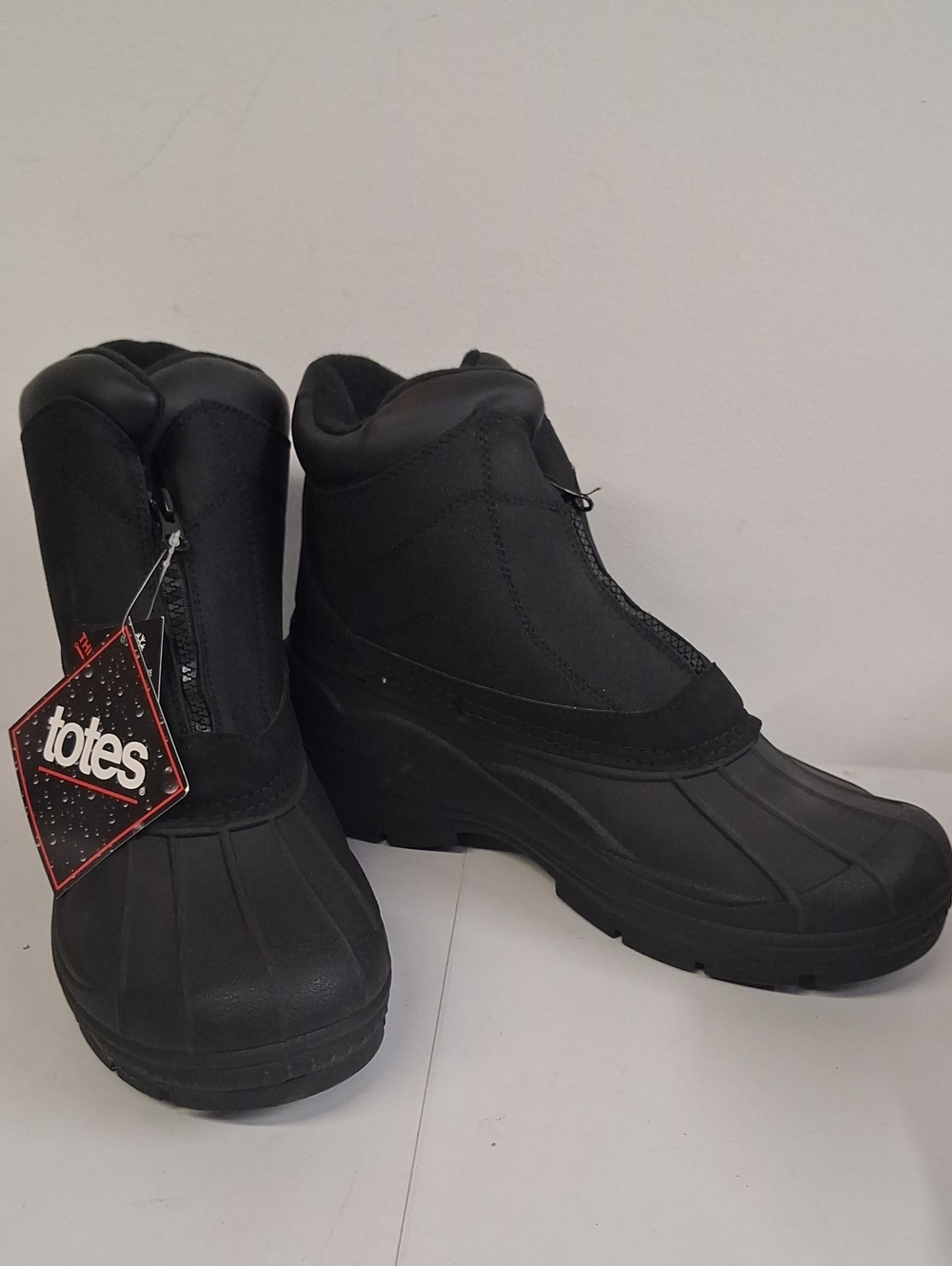 NWT Mens Totes Glacier Black Winter Boots